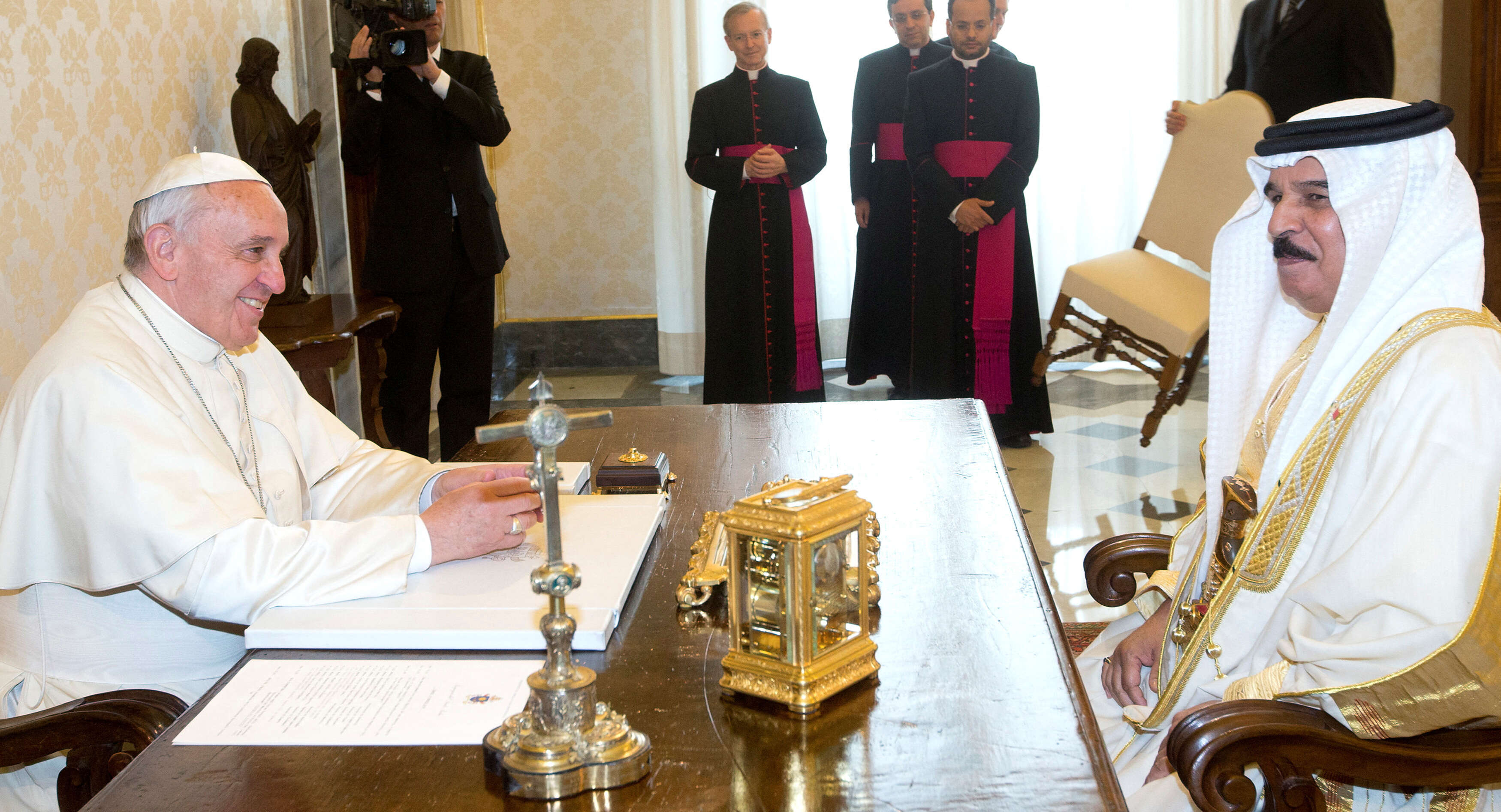 يختتم البابا زيارته الأحد بصلاة مع رجال الدين الكاثوليك في كنيسة القلب الأقدس في المنامة.