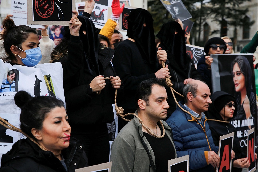 منظمات حقوقية دولية تحذر من موجة اعدامات في ايران