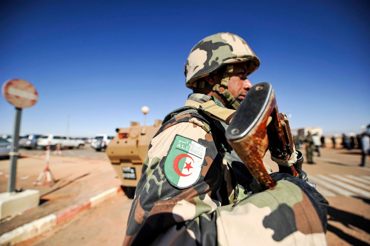 الجيش الجزائري يحذر من تنامي الارهاب اذا اندلعت حرب في النيجر