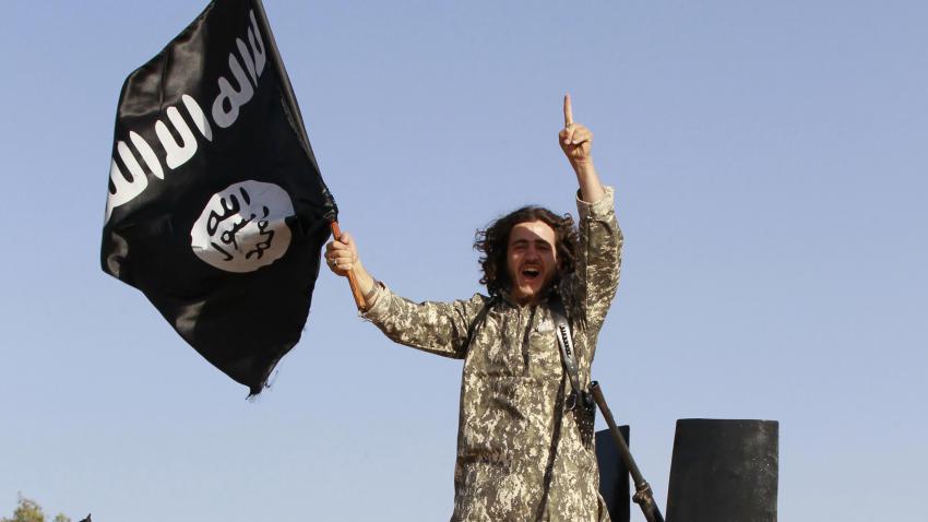 جهادي من الدولة الإسلامية