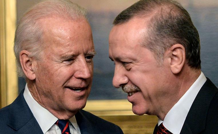 الرئيس التركي رجب طيب إردوغان (يمين) ونظيره الأميركي جو بايدن