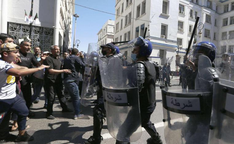 الشرطة الجزائرية لم توضح سبب الايقاف