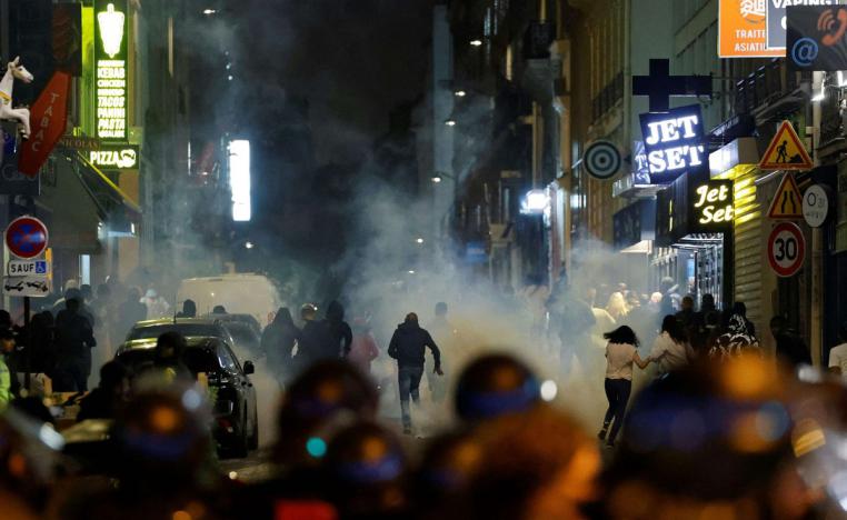 عنف يكشف ازمة شباب الضواحي في باريس