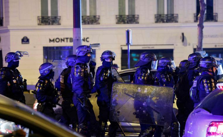 الشرطة الفرنسية تواجه اتهامات بالعنصرية الممنهجة