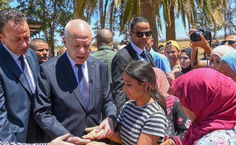 الرئيس التونسي يزور ضيعة ويدشن أوّل شركة أهلية فلاحية 