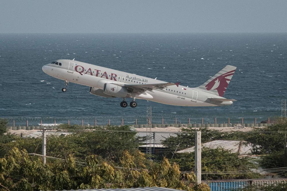 النزاع بين الخطوط القطرية وايرباص نشب بخصوص كفاءة أحدث طائرة أوروبية للرحلات الطويلة