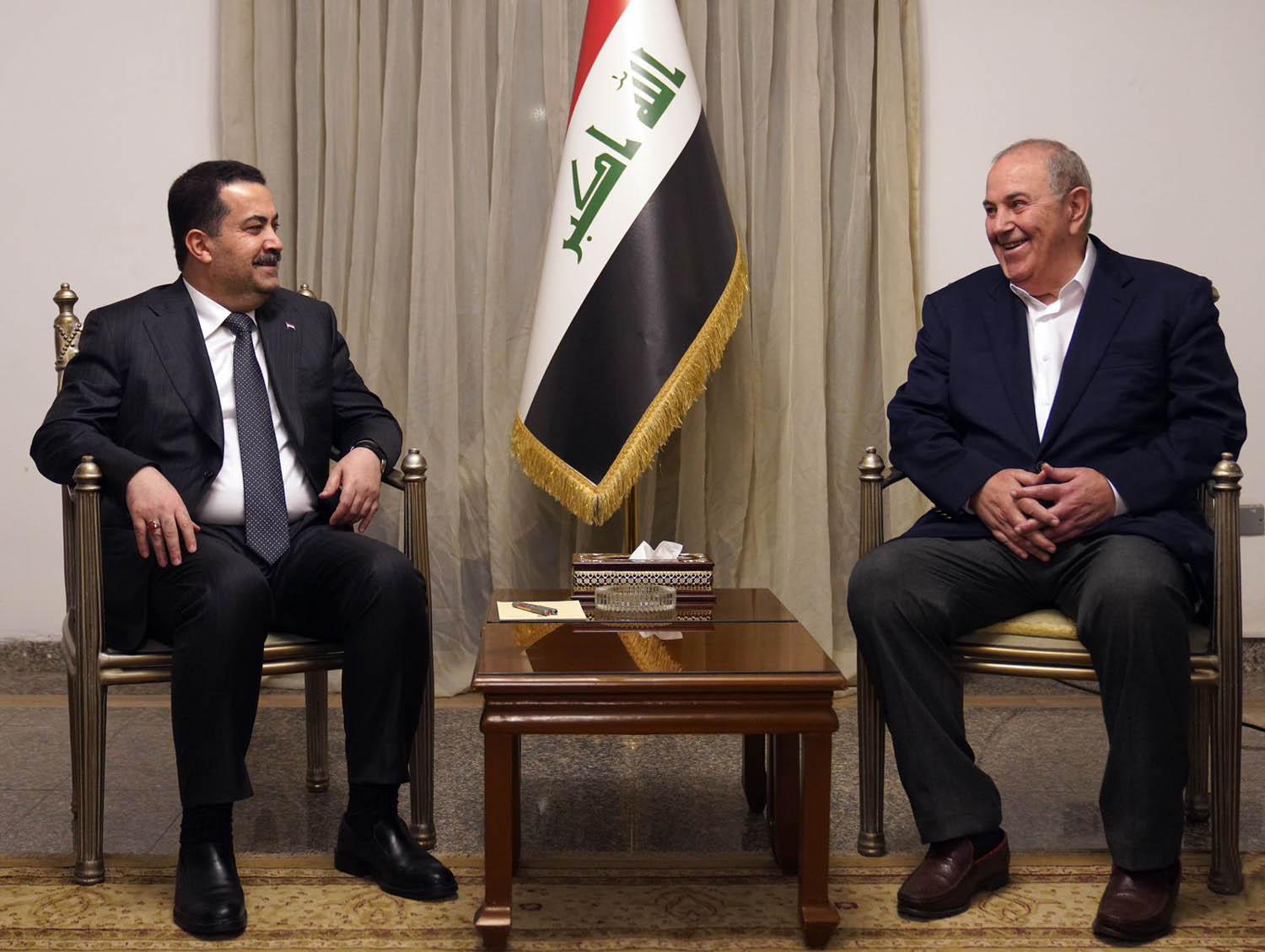 رئيس الوزراء العراقي محمد شياع السوداني يزور رئيس الوزراء الأسبق أياد علاوي