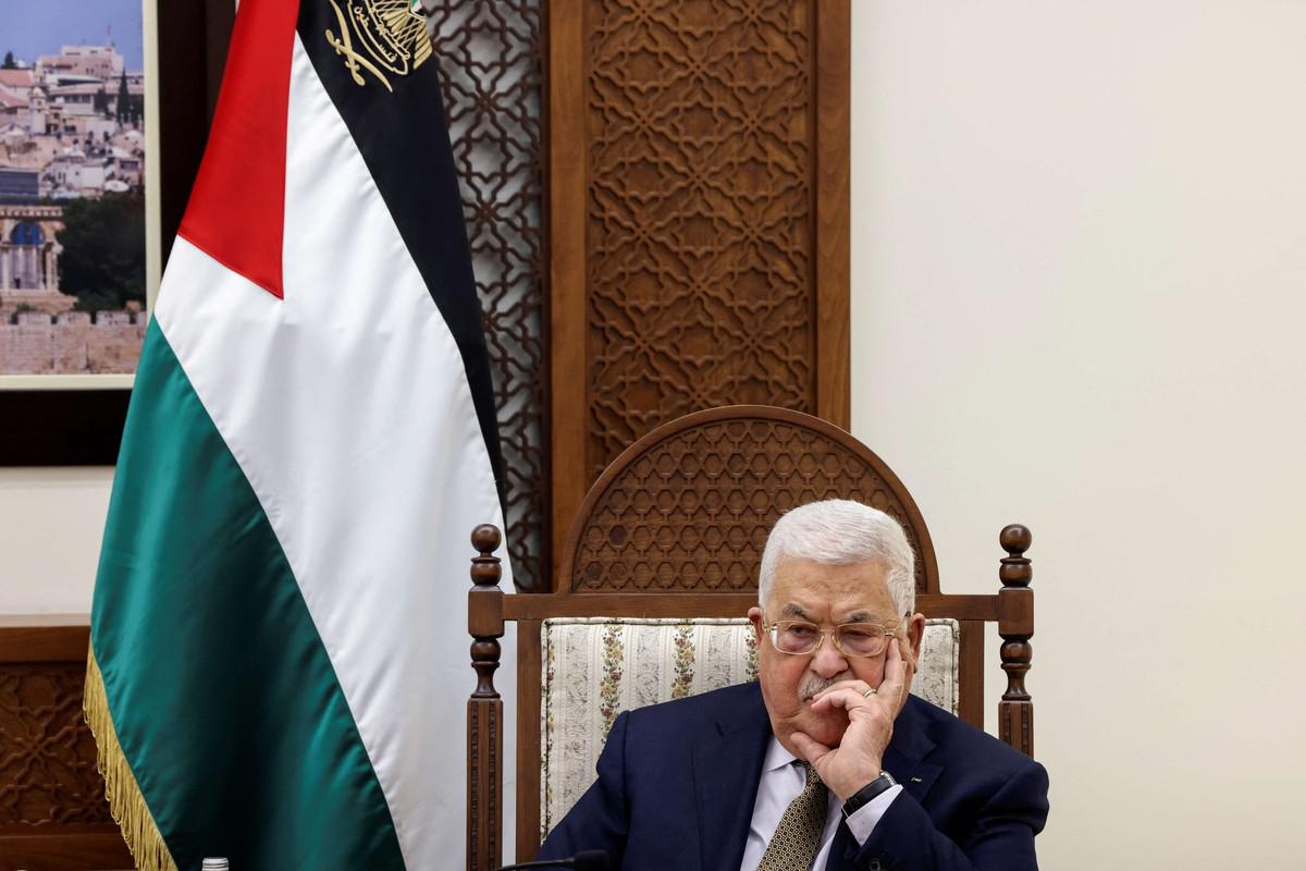 شعبية عباس تتراجع على وقع فساد في السلطة وتضييق على االحريات