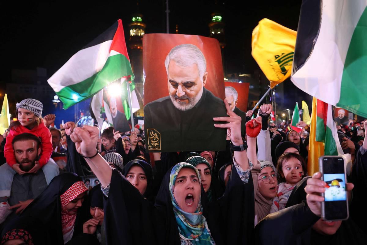 تظاهرة في طهران ضد الحرب الإسرائيلية على غزة