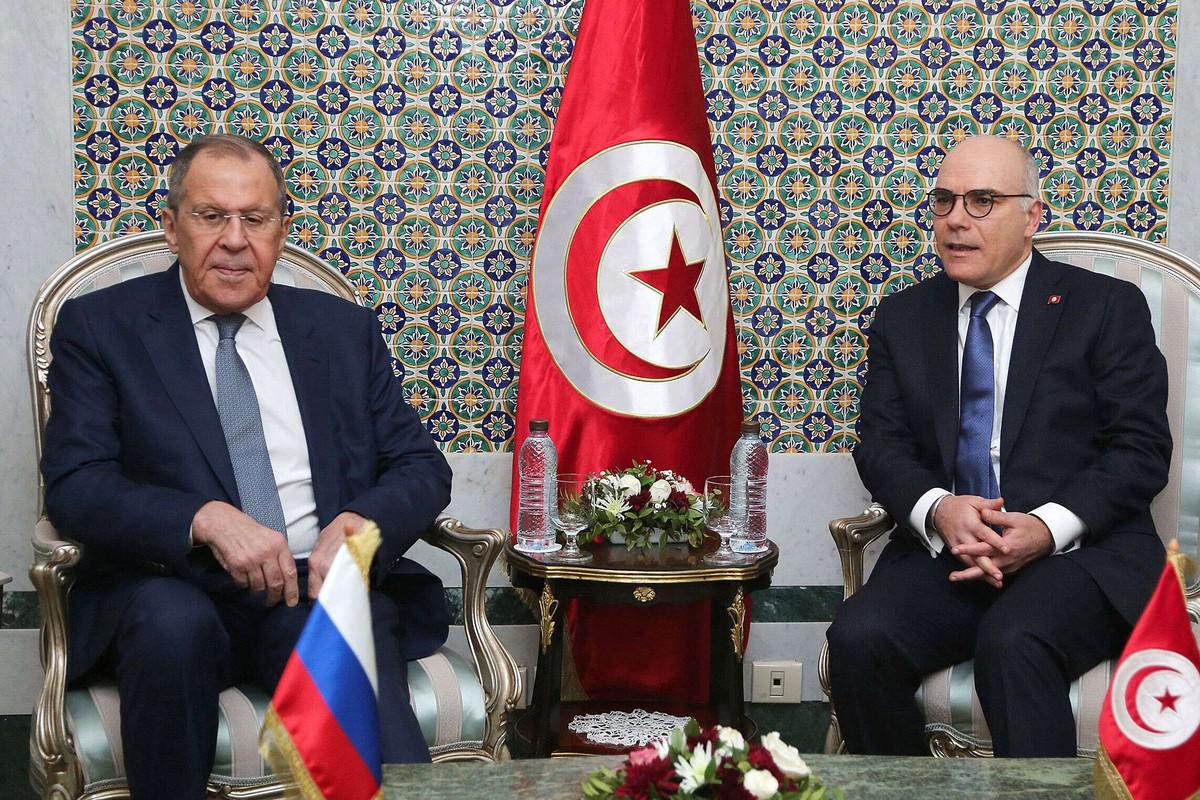تونس تسعى إلى تنويع علاقاتها الدبلوماسية 
