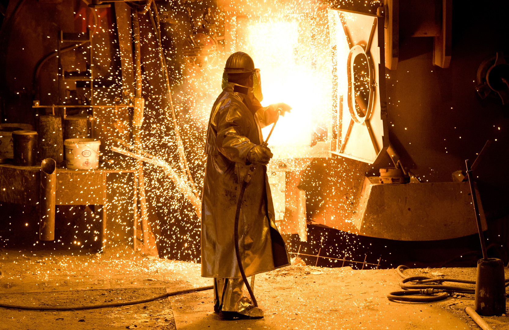 الفولاذ والالمنيوم