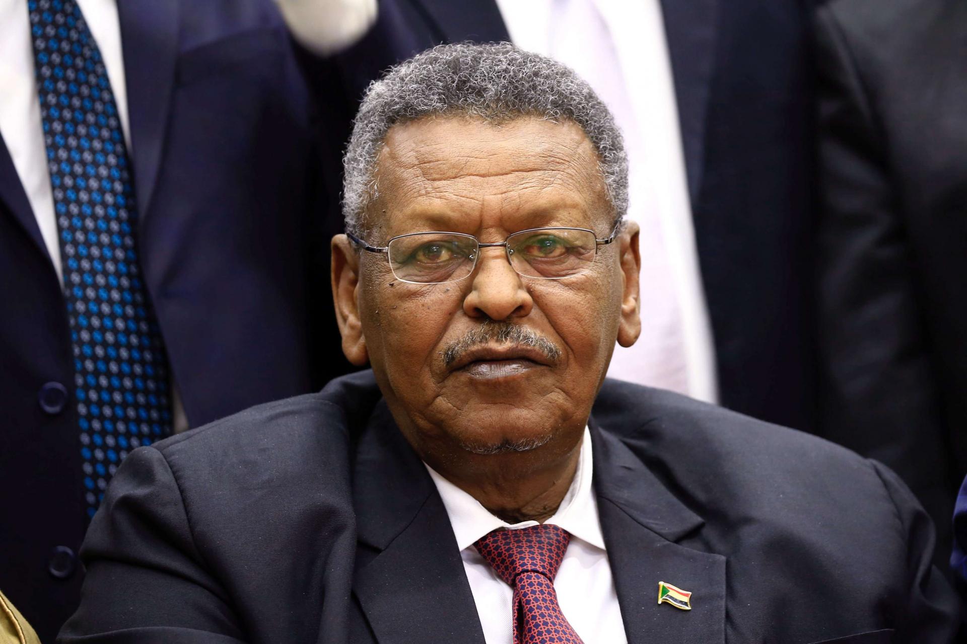 رئيس وزراء السودان بكري حسن صالح