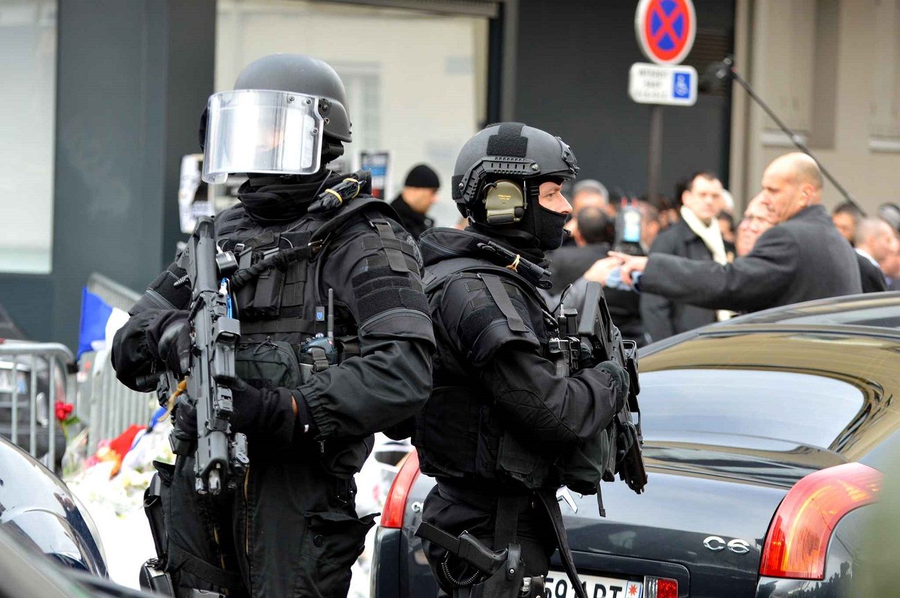 عناصر من وحدة مكافحة الإرهاب في فرنسا