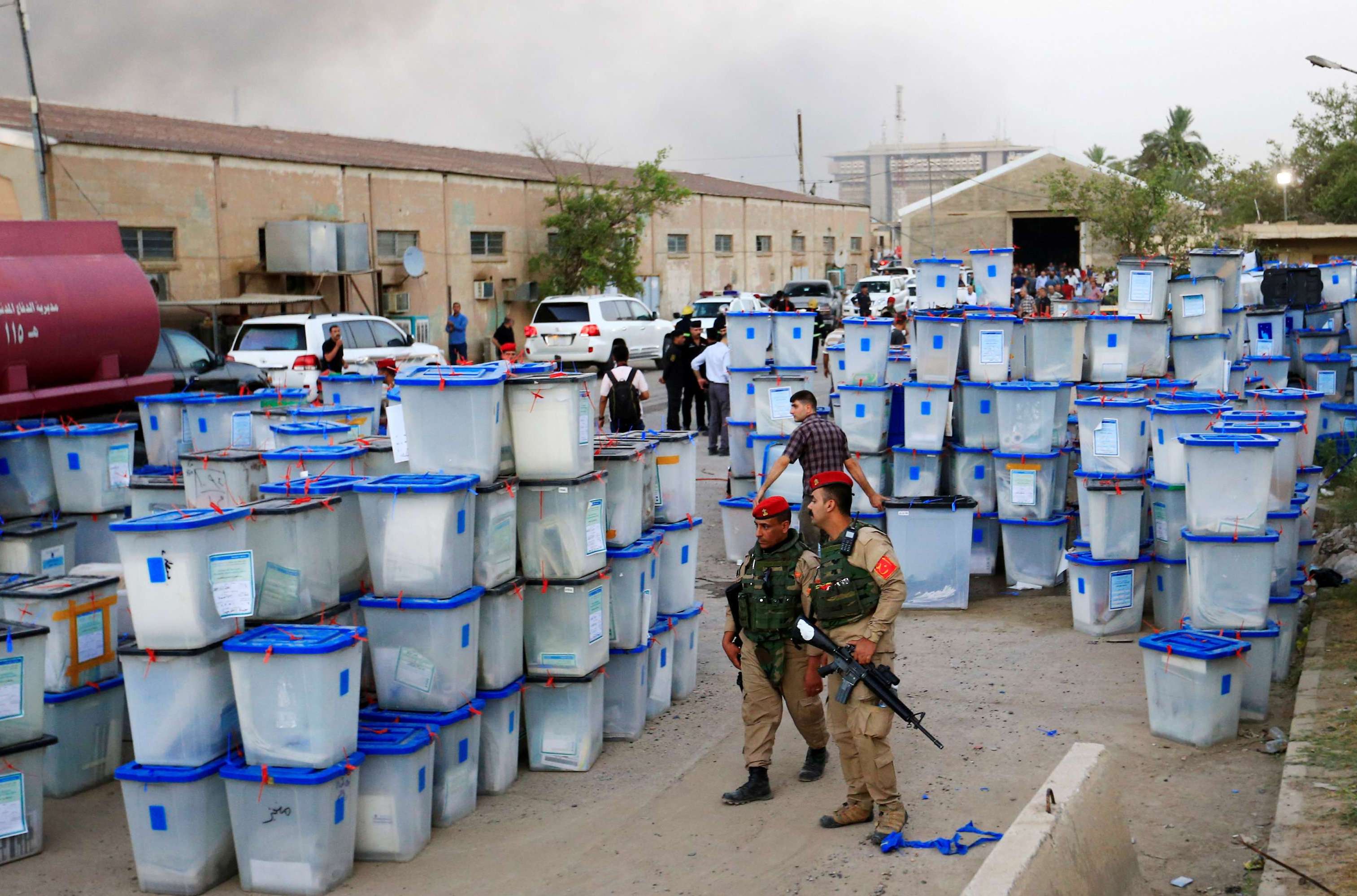 صناديق اقتراع عراقية