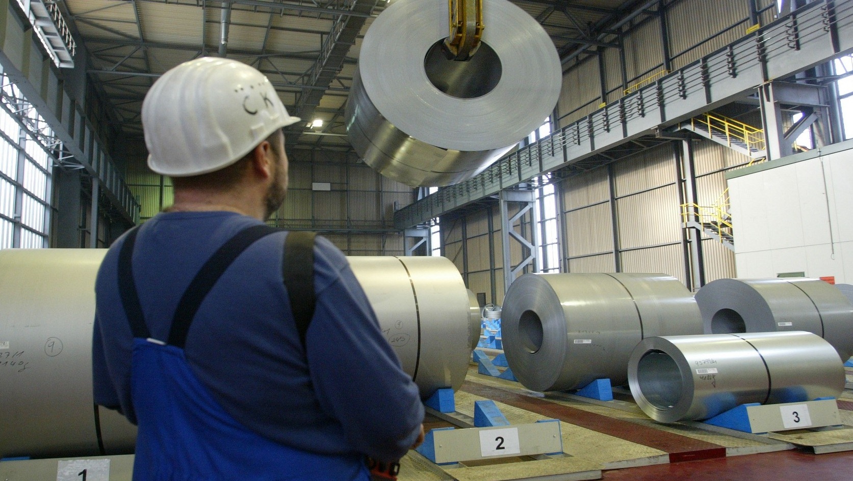 الرسوم الأميركية على الصلب والالمنيوم توتر علاقات واشنطن مع العالم