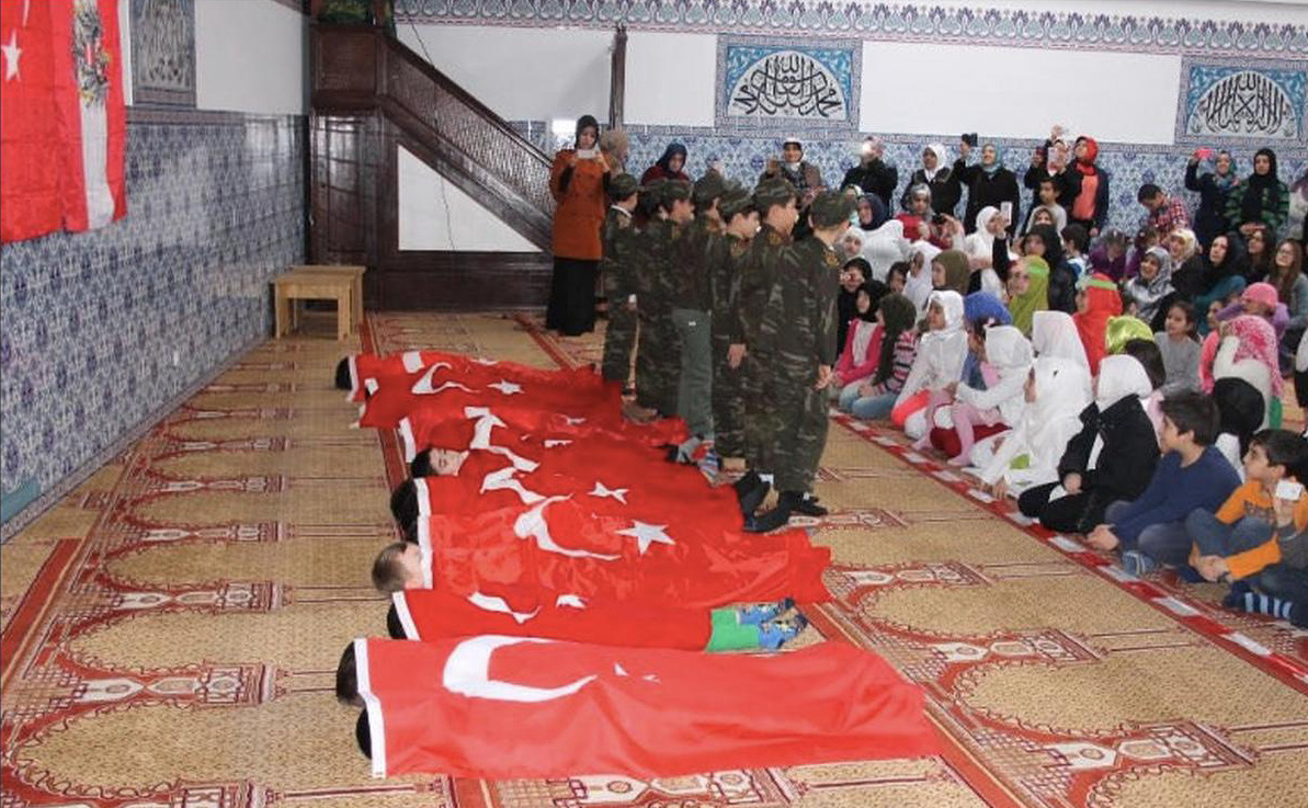 تركيا تدرب الأطفال على 'الشهادة' داخل مساجد النمسا