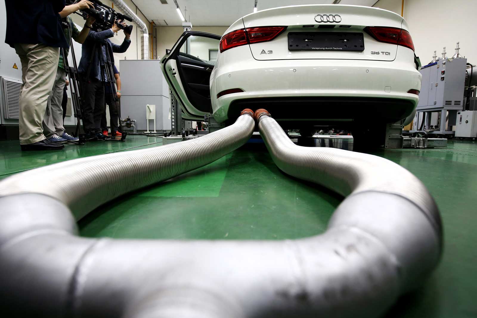 سيارة اودي قيد ختبار لمستويات انبعاثات الغازات الضارة