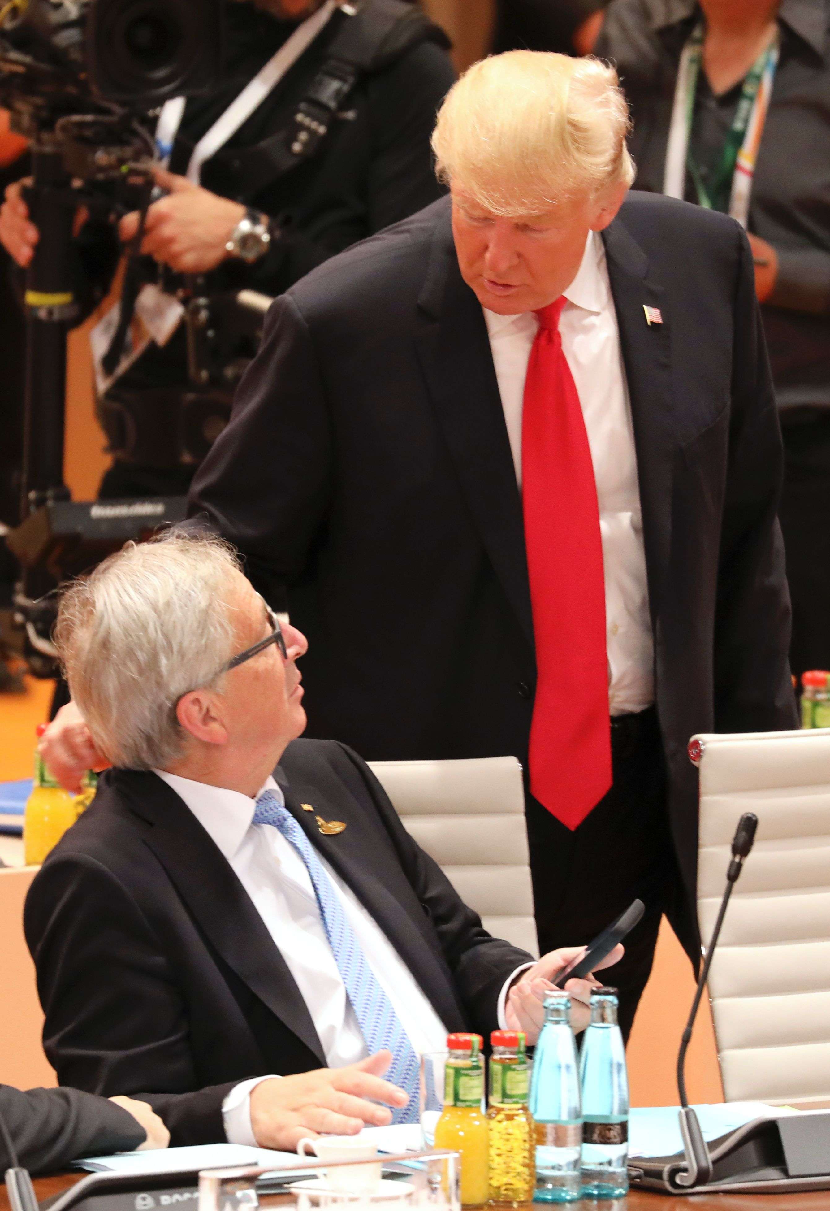 يونكر وترامب