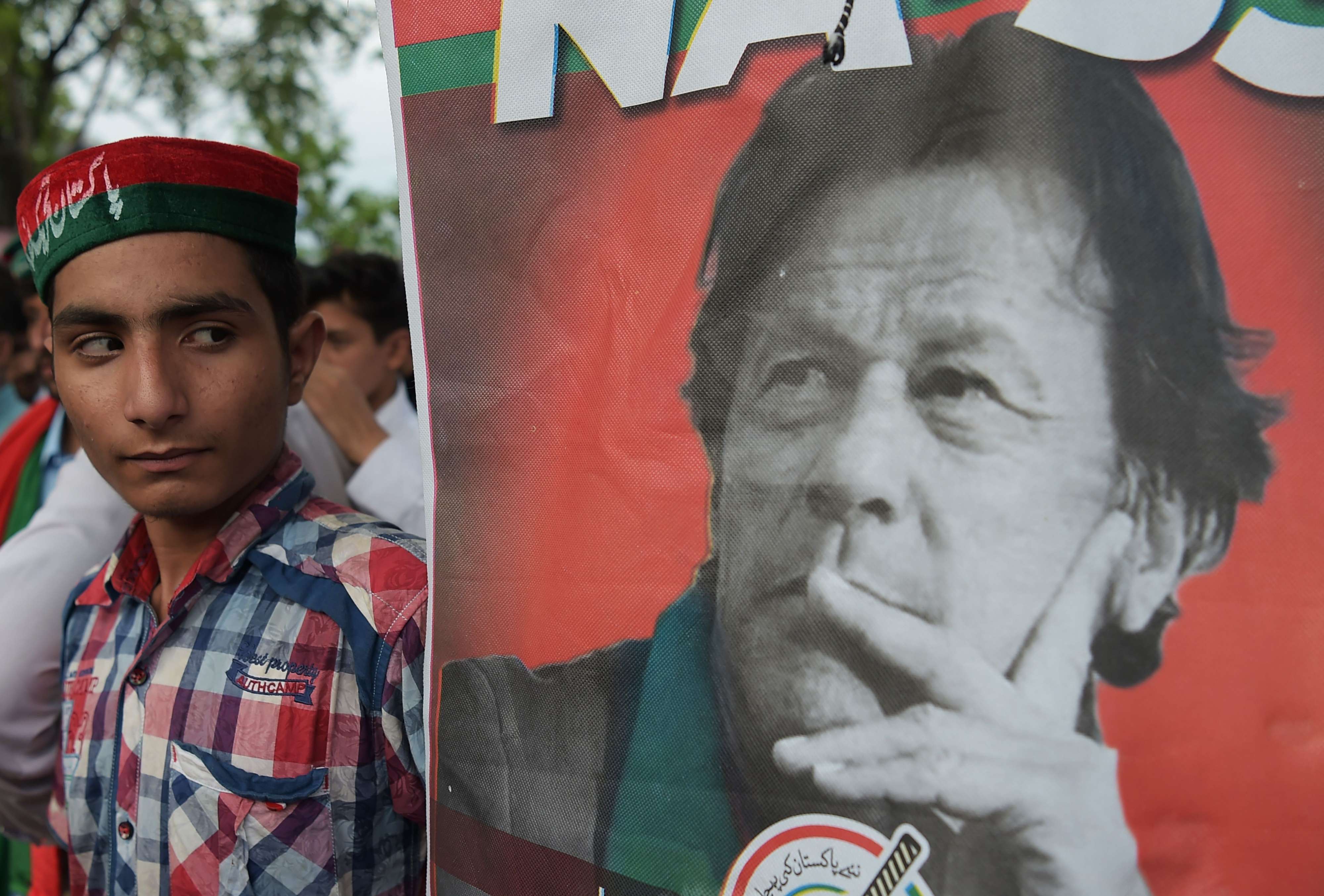 ملصقة عمران خان