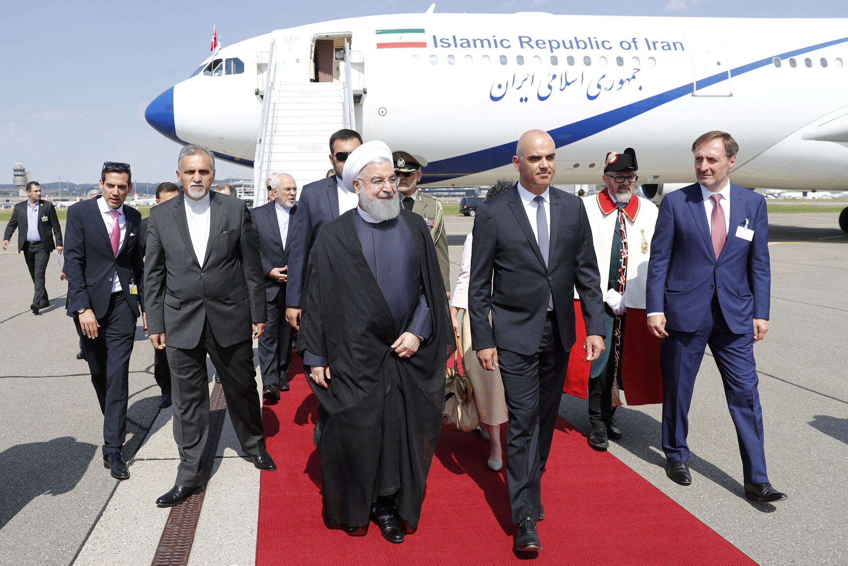 الرئيس الإيراني حسن روحاني في زيارة لسويسرا