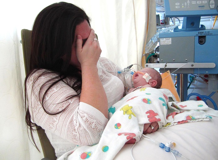الرضاعة الطبيعية المبكرة تطرد شبح موت الفجأة عن الأطفال