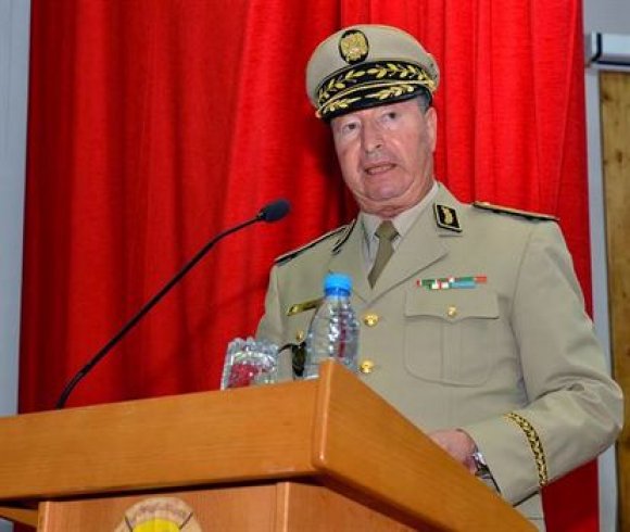 اللواء سعيد باي قائد الناحية العسكرية الثانية المقال من منصبه