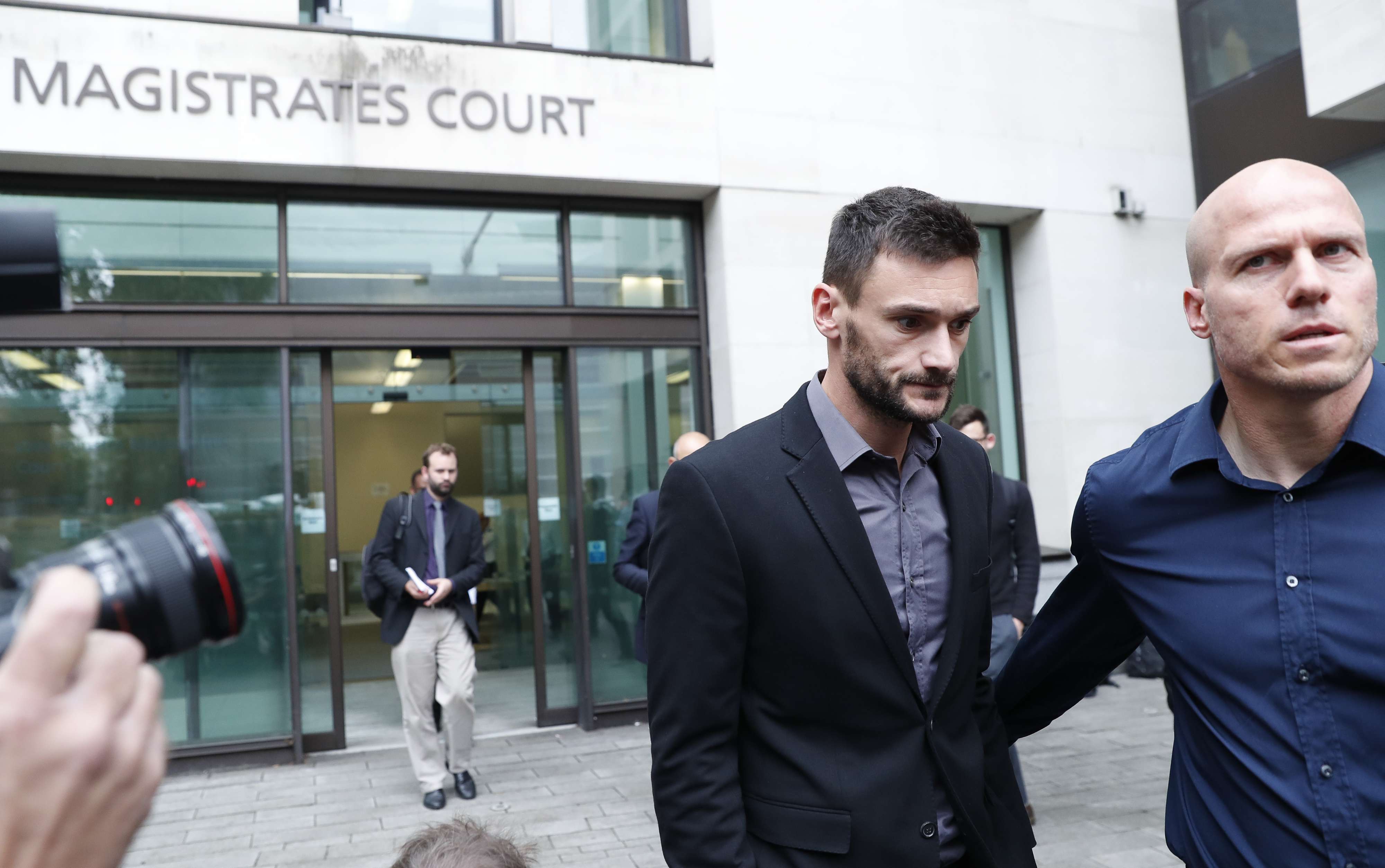 هوغو لوريس بعد مثوله امام المحكمة
