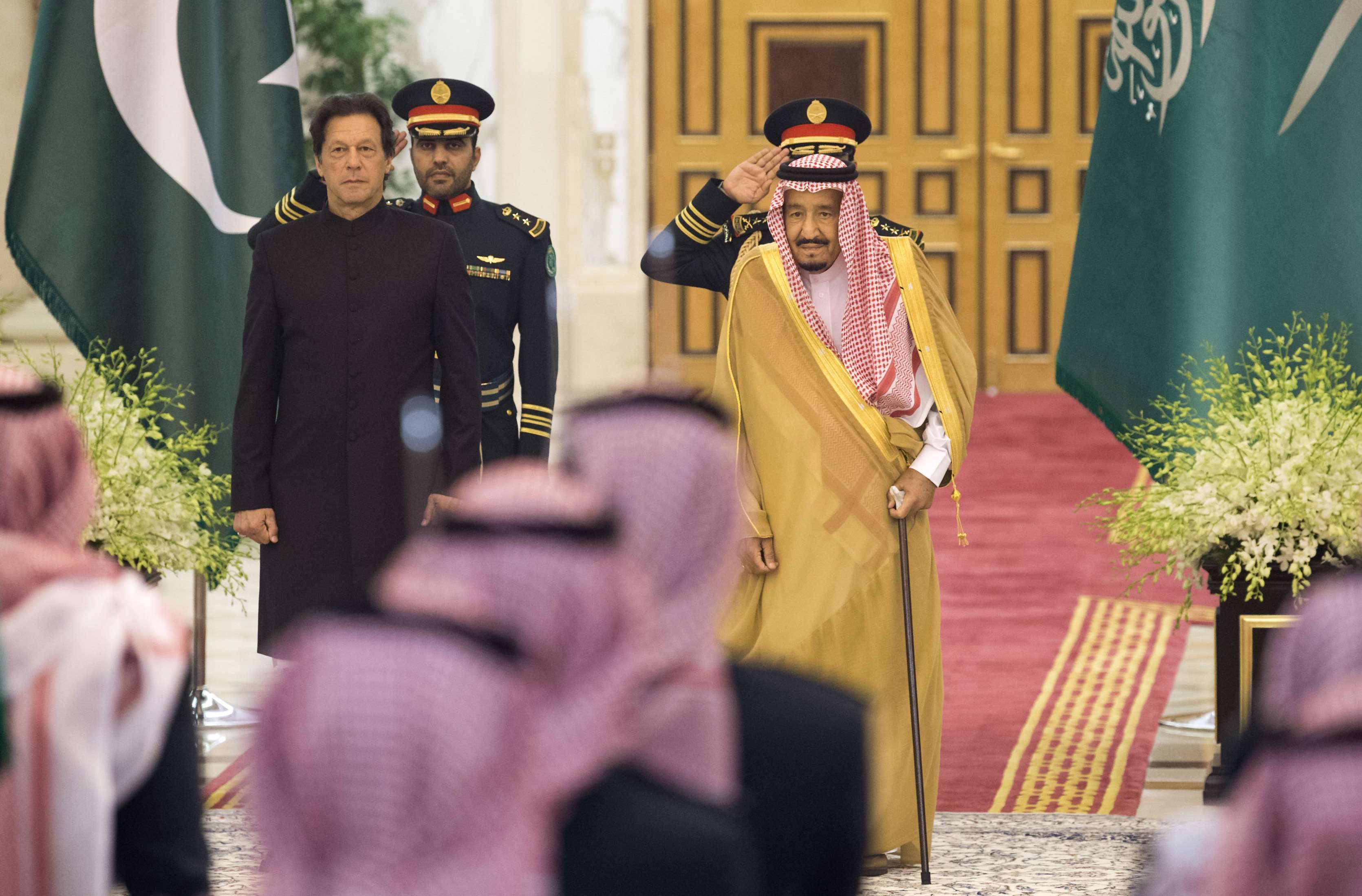 رهان باكستاني على التمويل السعودي