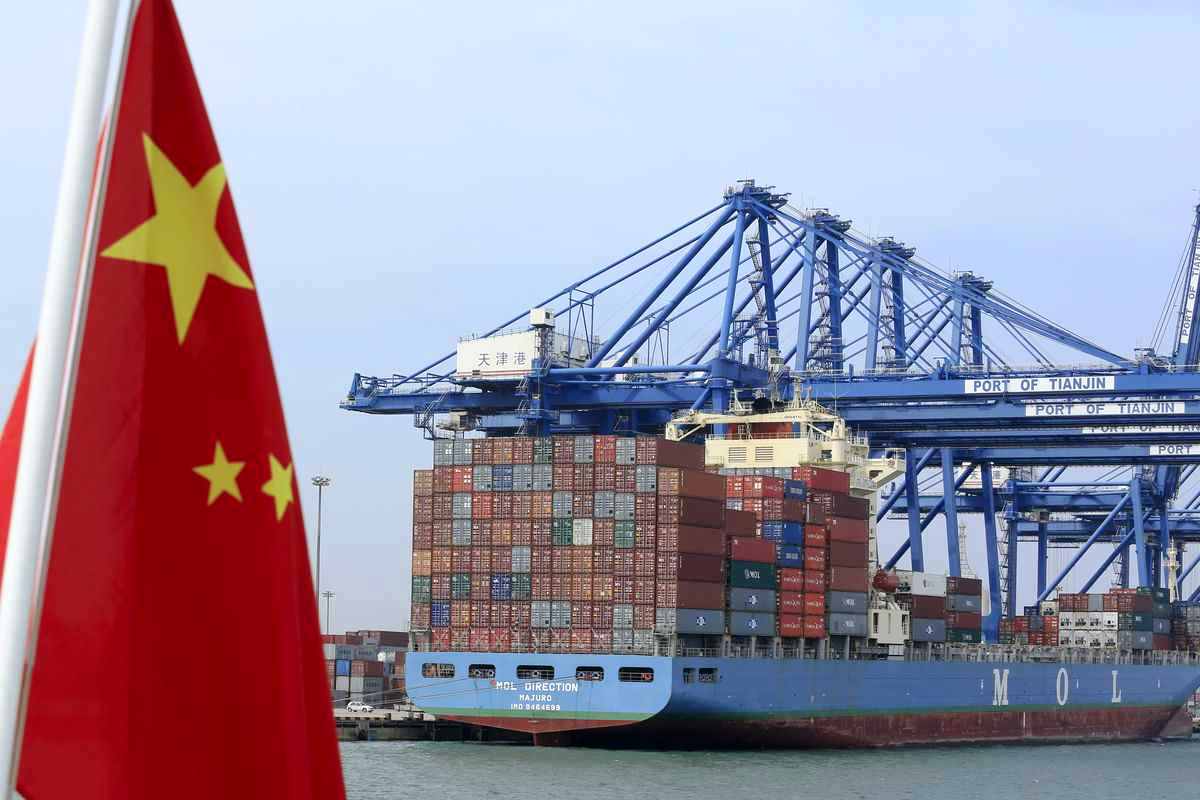 الرسوم الأميركية تنذر بفوضى تجارية عالمية مع تهديد الصين بالرد باجراءات مماثلة