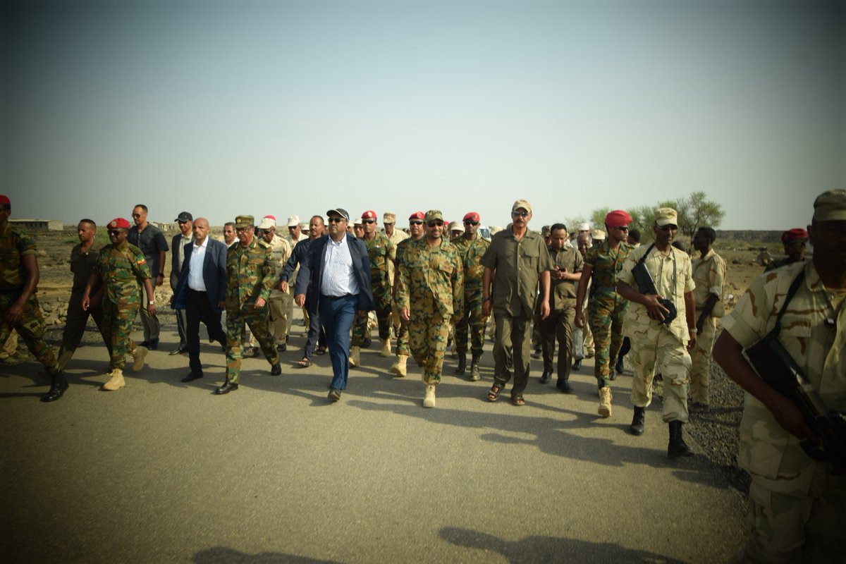 الرئيس الاريتري ورئيس الوزراء الإثيوبي في مراسم فتح المعابر الحدودية 