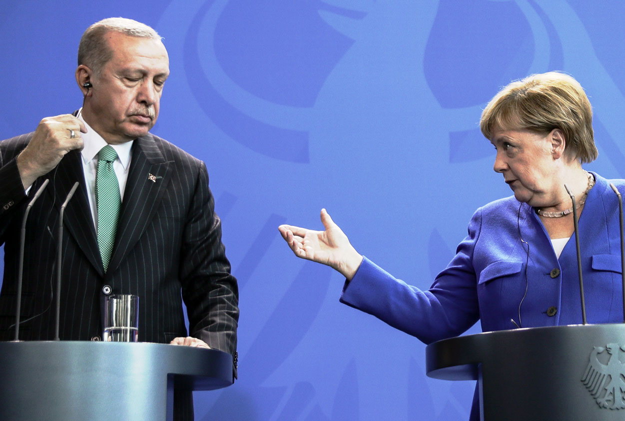 المستشارة الألمانية أنجيلا ميركل والرئيس التركي رجب طيب اردوغان