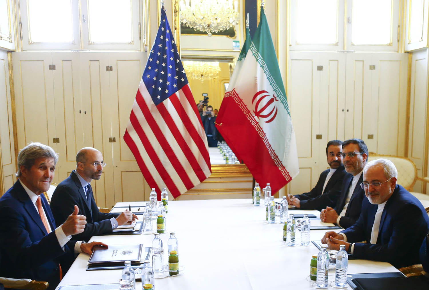 كيري في لقاء مع ظريف