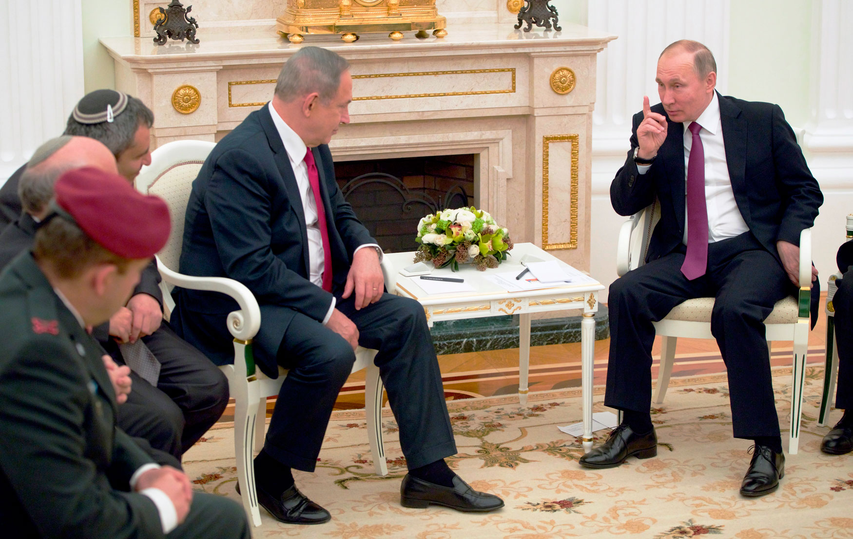 الرئيس الروسي فلاديمير بوتين ورئيس الوزراء الاسرائيلي بنيامين نتنياهو ناقشا في أكثر من مناسبة الحرب في سوريا