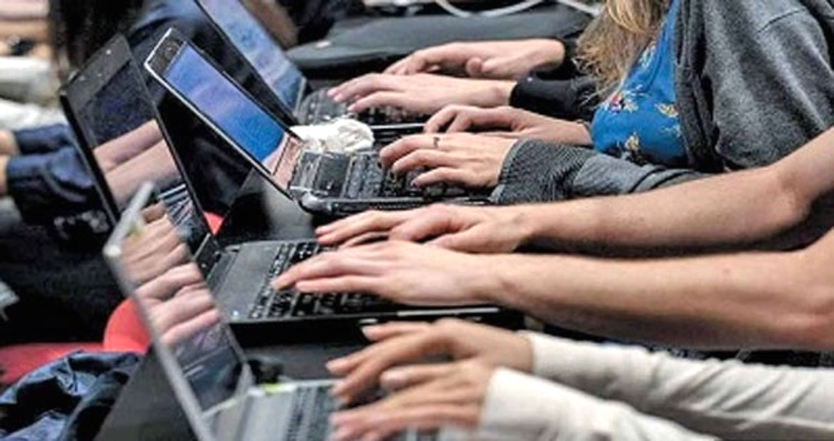 المرتابون  يتخوفون من خطر إنتاج الإنترنت
