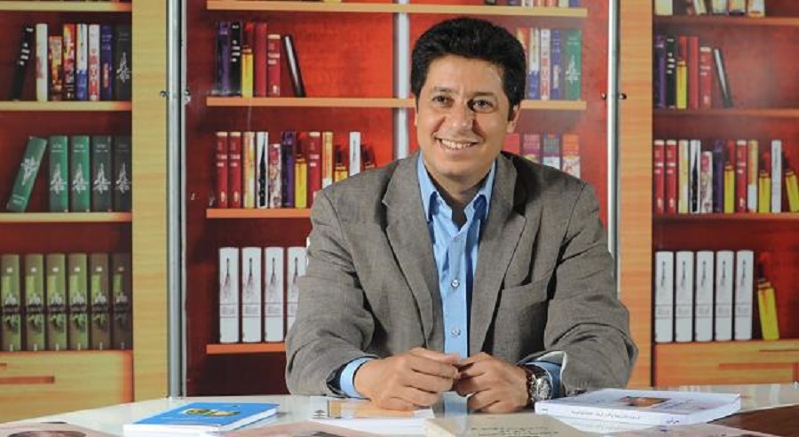 الشاعر المغربي ياسين عدنان يشرع "بيت ياسين" للمثقفين العرب