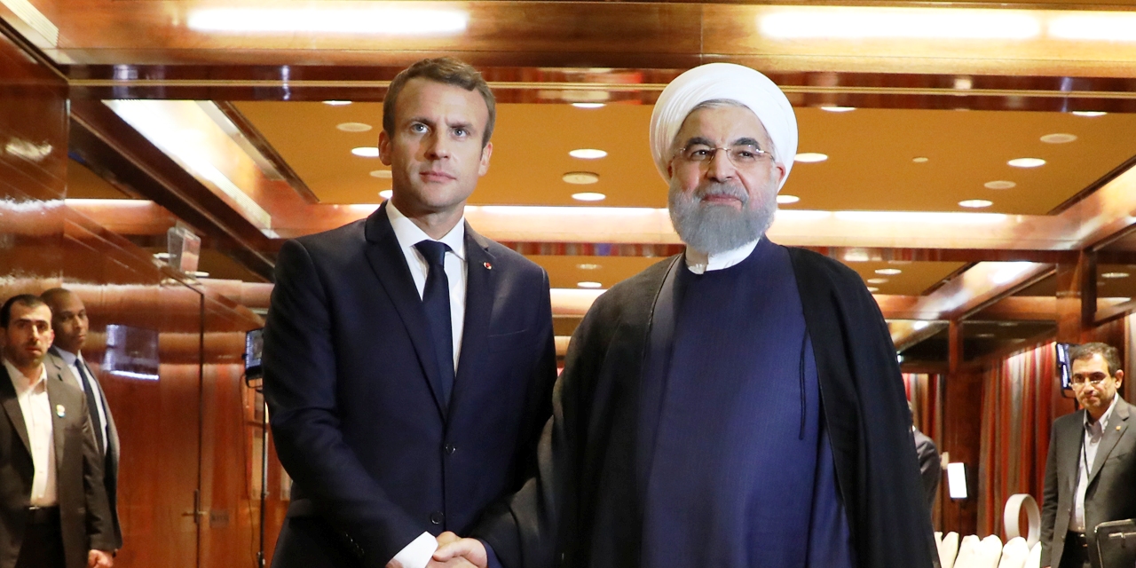 الرئيسان الفرنسي امانويل ماكرون والإيراني حسن روحاني