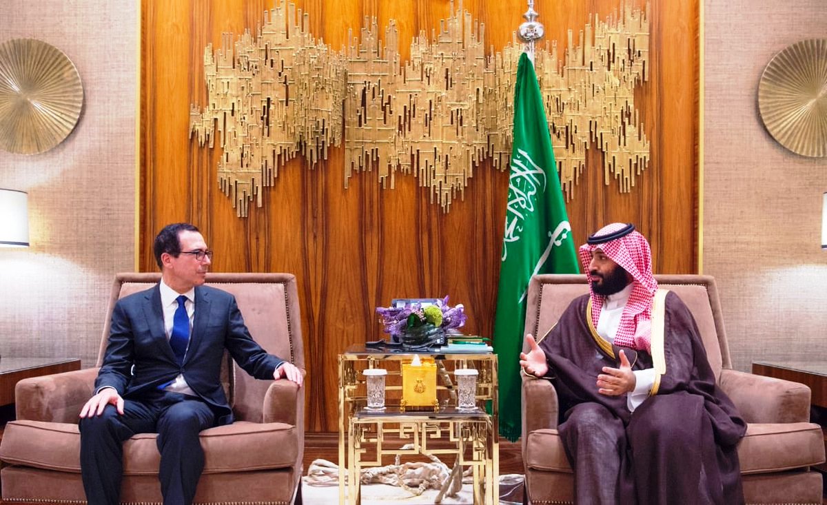 ولي العهد السعودي الأمير محمد بن سلمان ووزير الخزانة الأميركي ستيفن منوتشين