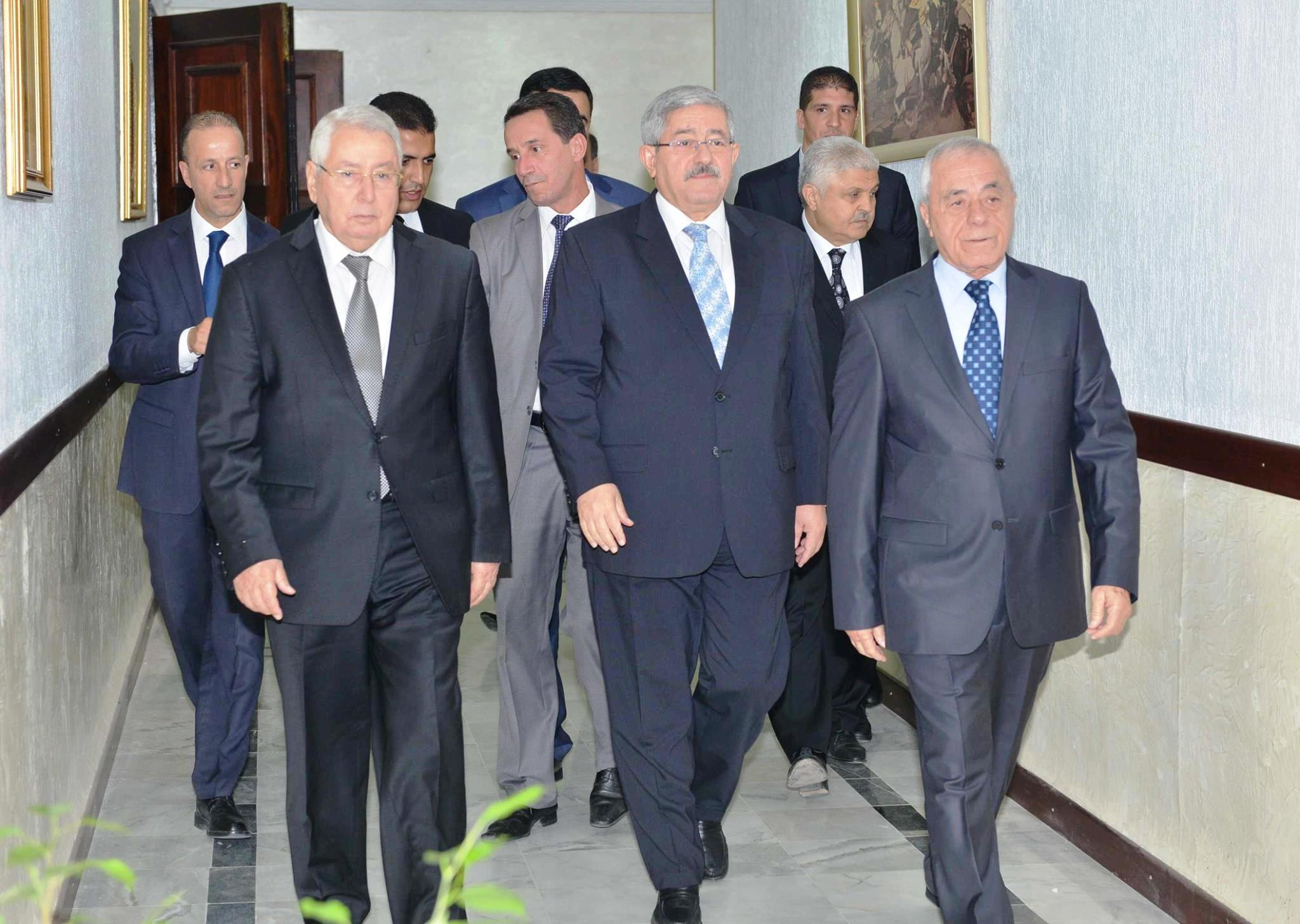 رئيس البرلمان الجزائري سعيد بوحجة مع رئيس الحكومة أحمد أويحيى