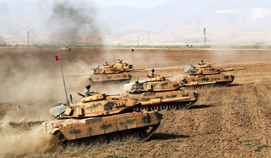 القوات التركية في شمال سوريا تسعى لتوسيع تحركها إلى منبج حيث تنتشر قوات أميركية