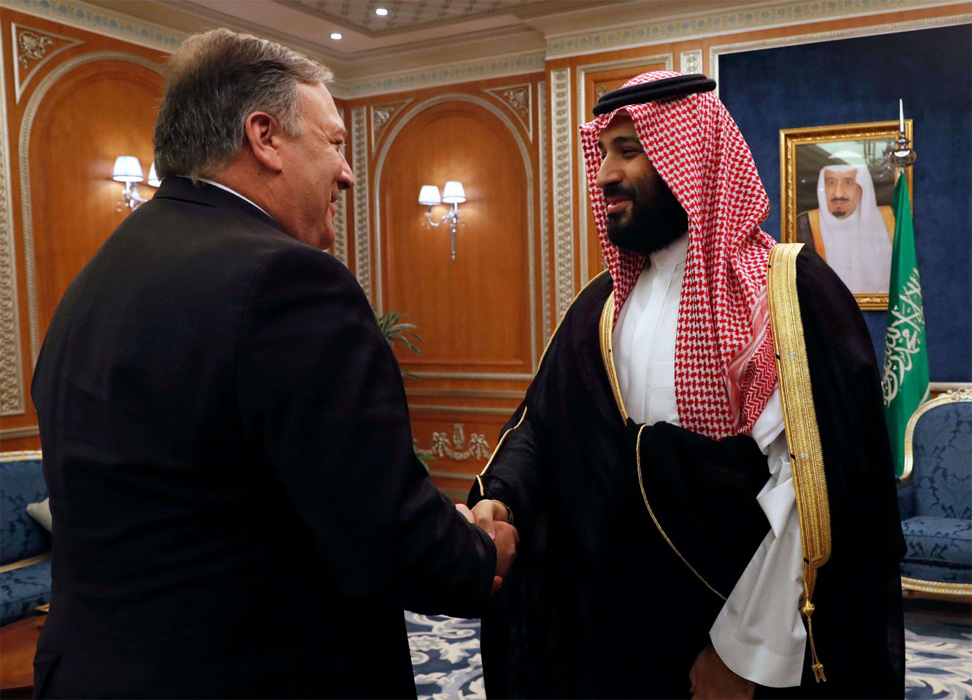 US Secretary of State Mike Pompeo (L) shakes hands with Saudi Crown Prince Mohammed bin Salman in Riyadh