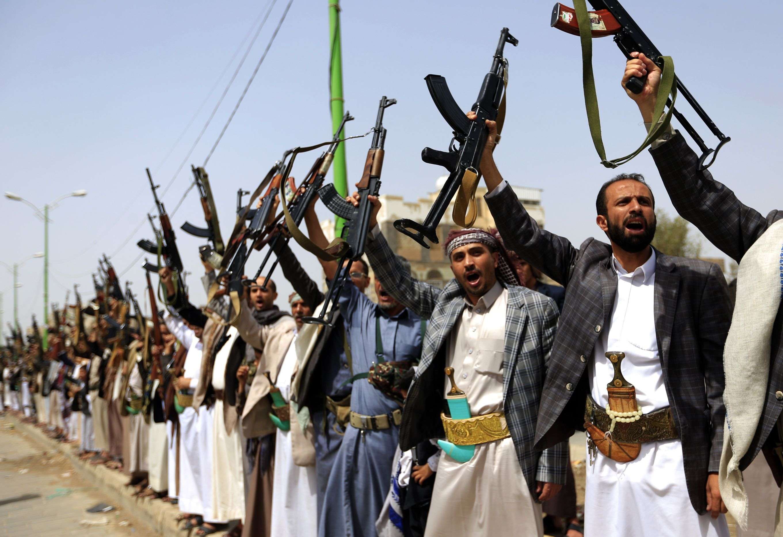 الحوثوين يطمعون باعادة ترتيب صفوفهم