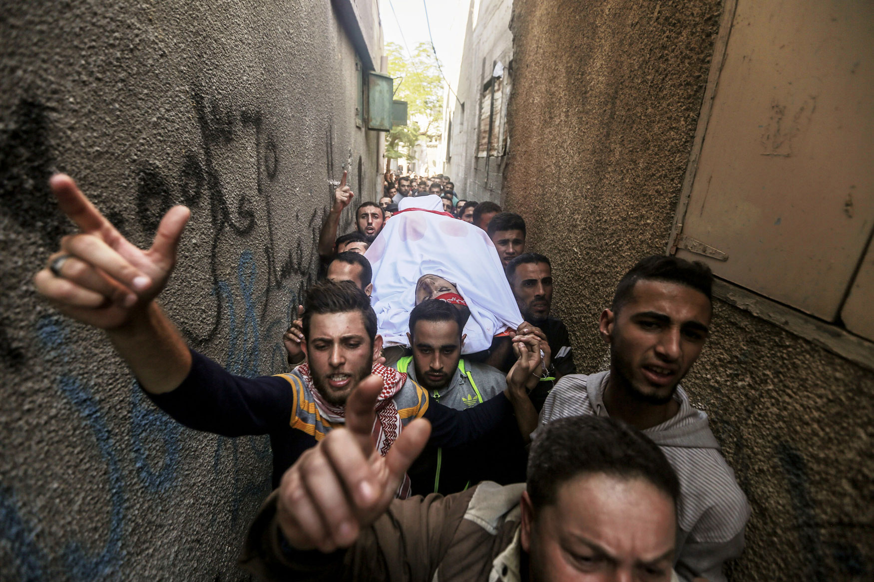 سقوط المزيد من القتلى الفلسطينيين في غارات اسرائيلية لا تهدأ