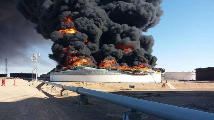 الاشتباكات المسلحة تسبب في ضرر كبير بالمنشآت النفطية الليبية
