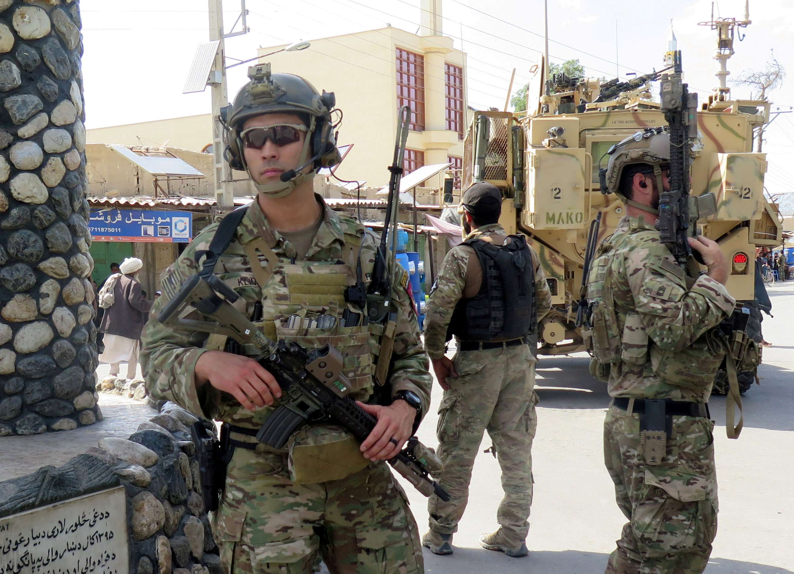 وعود أميركية بحماية الأفغان