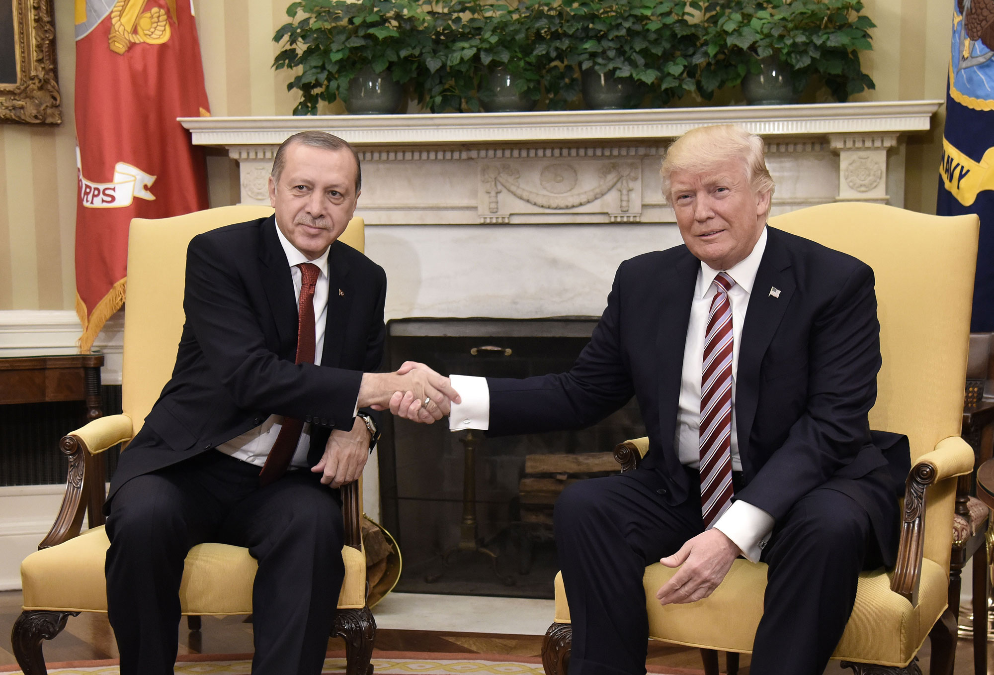 الرئيسان الأميركي دونالد ترامب والتركي رجب طيب اردوغان في لقاء سابق 
