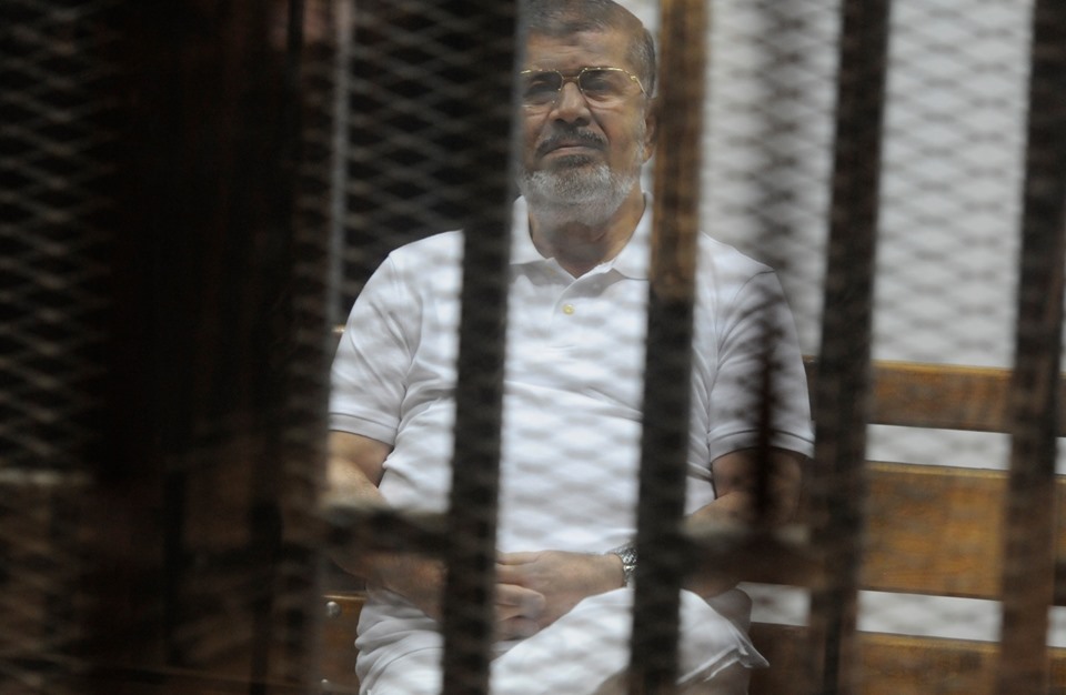 محمد مرسي يحاكم في أكثر من قضية بينها قضية اقتحام سجن النطرون والتواطؤ مع حماس