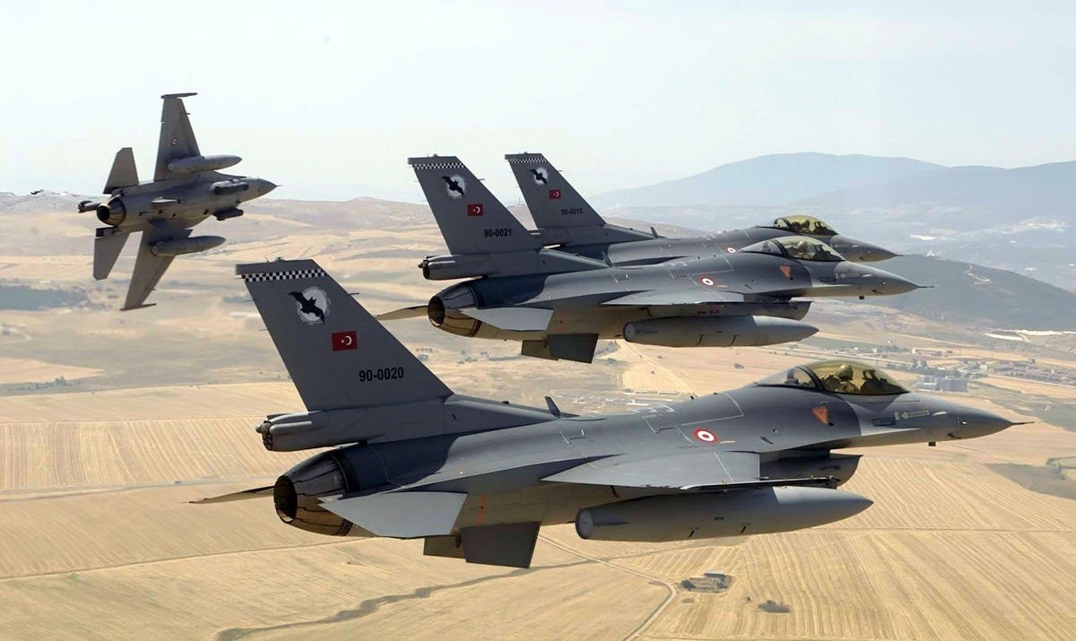 تركيا انتهكت كل المواثيق الدولية بشنها غارات على مواقع للمتمردين الأكراد في شمال العراق