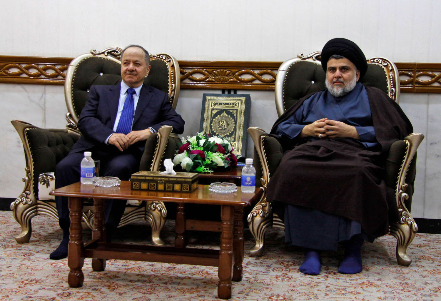 الزعيم الكردي مسعود البارزاني يزور الزعيم الشيعي مقتدى الصدر