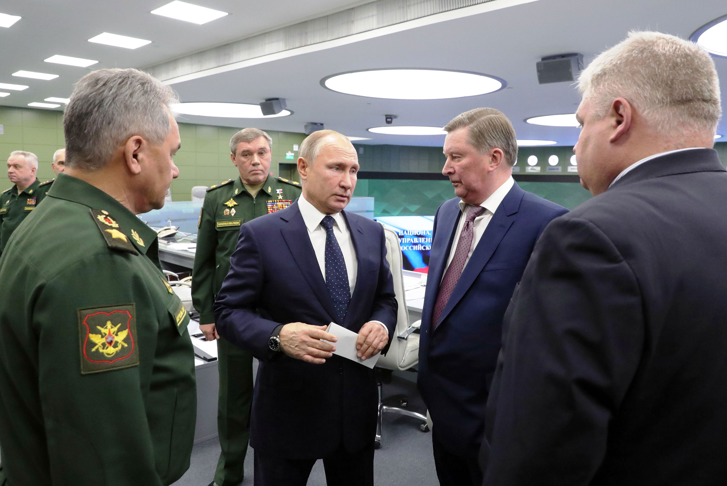 الرئيس الروسي فلاديمير بوتين تابع من مبنى وزارة الدفاع التجربة الصاروخية الجديدة مع كبار القادة العسكريين