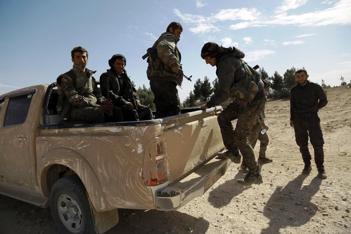 قوات سوريا الديمقراطية تخوض معركة حاسمة مع داعش في شرق سوريا 